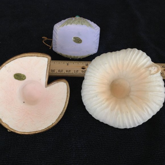 3 Beautiful Miniatures - 2 Hats & a Purse - Picture 5 of 5